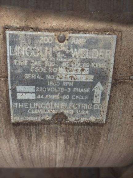 Lincoln Electric Welder SAE-200, 220V, 3 Phase, 200 Amps