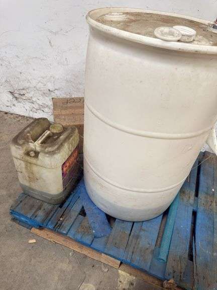 Plastic Drum w/ Pump