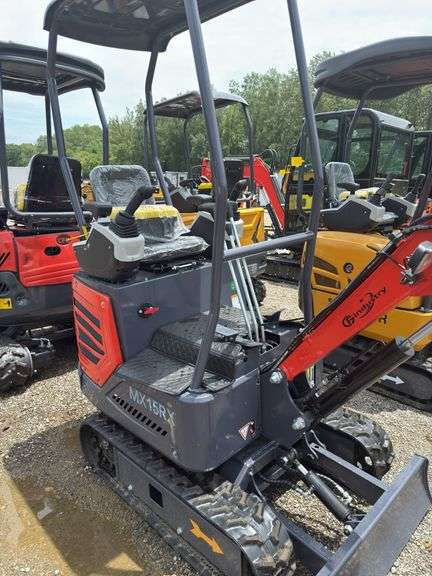 CFG MX15RX Mini Excavator - 13.5HP RATO Gas with Pilot System