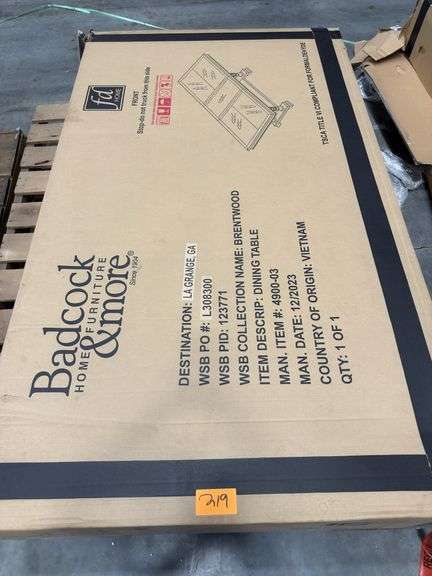 Badcock Brentwood Dining Table - Brown 4900-03 - 81”W x 46.5”D x 11.5” H