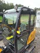 CFG QNT30 Mini Excavator - 25HP Kubota Diesel with Cab & Hydraulic Thumb