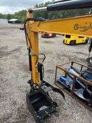 CFG QNT30 Mini Excavator - 25HP Kubota Diesel with Cab & Hydraulic Thumb