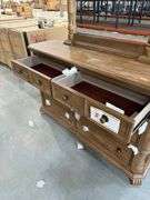 Badcock Hanover Dresser w/ Mirror - 8 Drawer & Clawfoot