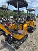 CFG QK18R Mini Excavator - 13.5HP RATO Gas with Pilot System