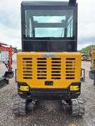 CFG QNT30 Mini Excavator - 25HP Kubota Diesel with Cab & Hydraulic Thumb