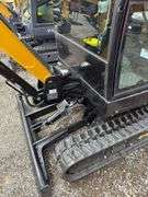 CFG QNT30 Mini Excavator - 25HP Kubota Diesel with Cab & Hydraulic Thumb
