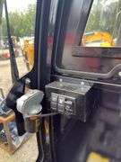 CFG QNT30 Mini Excavator - 25HP Kubota Diesel with Cab & Hydraulic Thumb