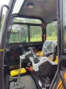CFG QNT30 Mini Excavator - 25HP Kubota Diesel with Cab & Hydraulic Thumb