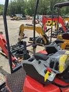 CFG QK20R Mini Excavator - 23HP RATO Gas with Side Swing