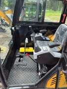 CFG QNT30 Mini Excavator - 25HP Kubota Diesel with Cab & Hydraulic Thumb
