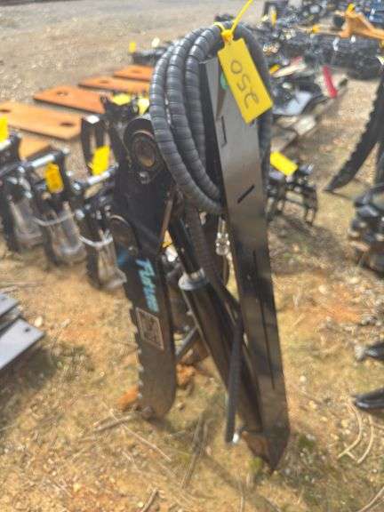 Future - FT-J7T Excavator Thumb - Fits CAT 7-9 Ton, 1110mm Length