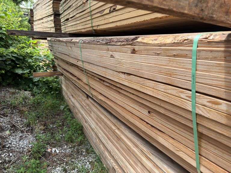 (128) 2 x 6 - 12ft Construction/Framing Lumber image
