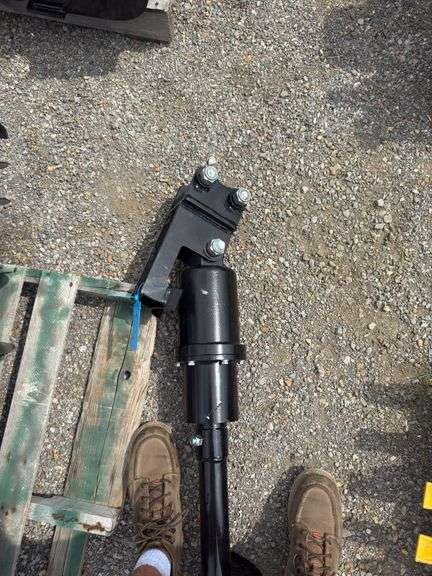 Youert U12- Mini Excavator Auger w/ 8in Bit Fits 1-2 Ton