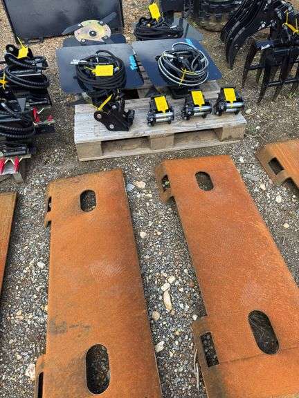 Future - FT-S10 Skid Steer Mounting Plate - SAE J2513