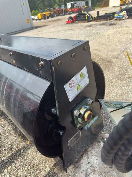 Future - FT-VR59 Skid Steer Roller - 1500mm Vibrating