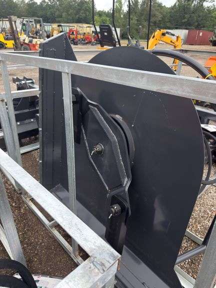 Skidsteer Articulating Brush Cutter - 42in Cutting Width
