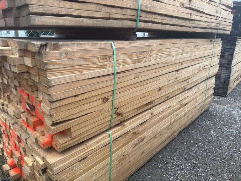 (208) 2 x 4 - 10ft Construction/Framing Lumber image