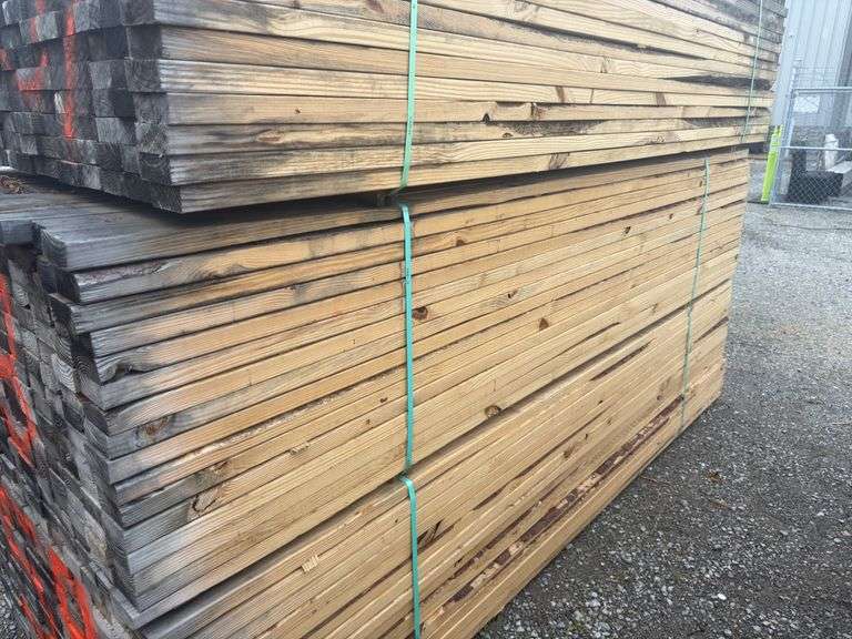 (208) 2 x 4 - 10ft Construction/Framing Lumber image