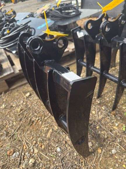 Future - Excavator Rake - Fits 1-2 Ton