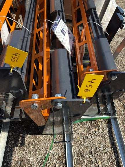 Skidsteer Pallet Fork - 4000lb Rating/48in Forks