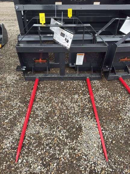 Skidsteer Bale Spear - 2500lb Capacity