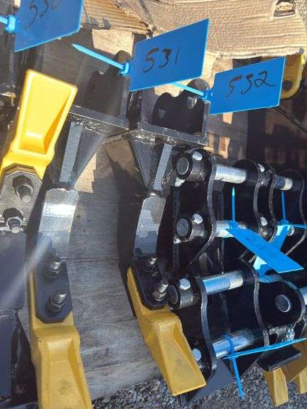 Youert 12in Heavy Duty Ripper - Fits 1 -2 Ton Mini Ex image