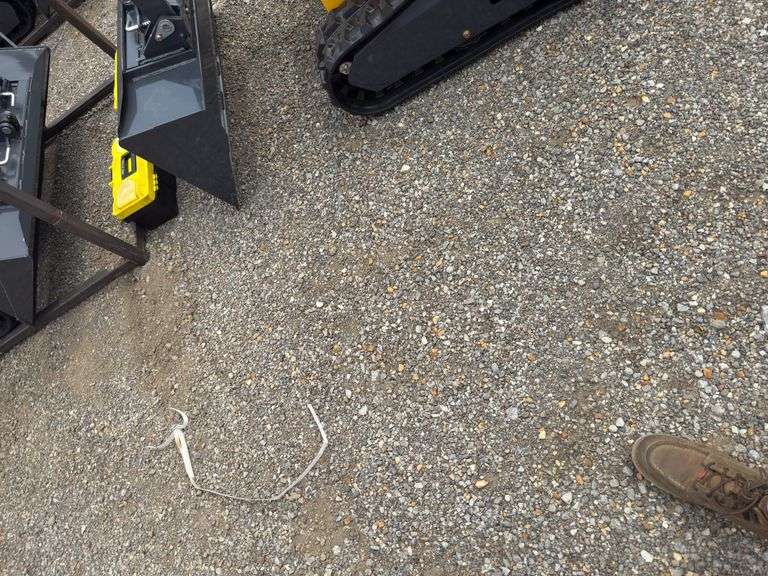 Youert  YOU-380 Mini Skidsteer Loader