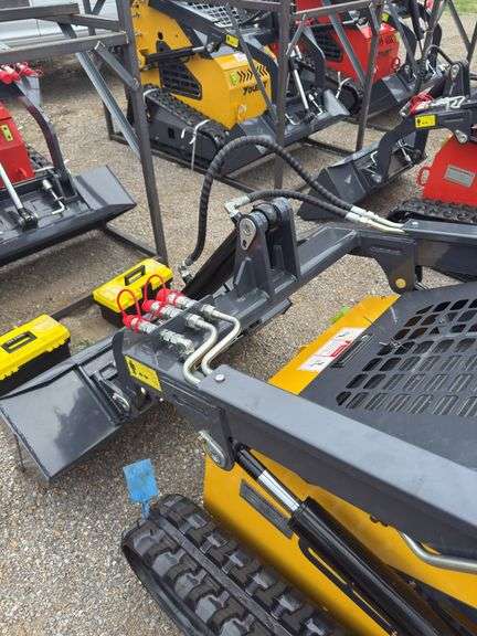 Youert  YOU-380 Mini Skidsteer Loader