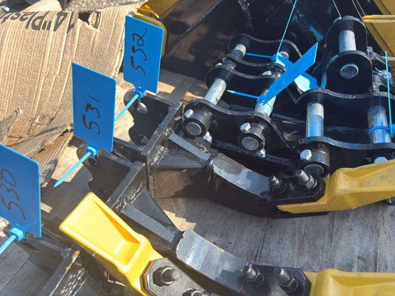 Youert 12in Heavy Duty Ripper - Fits 1 -2 Ton Mini Ex image