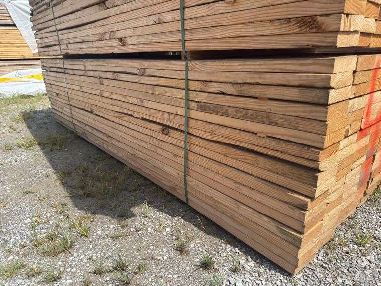 (104) 2 x 6 - 10ft Construction/Framing Lumber image