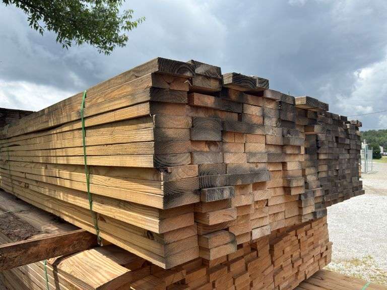 (128) 2 x 6 - 14ft Construction/Framing Lumber