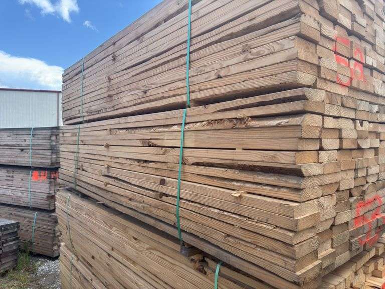 (128) 2 x 6 - 10ft Construction/Framing Lumber image
