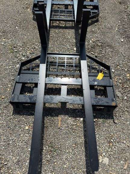 Future - Skid Steer Forks