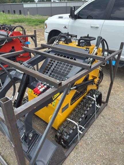 Youert  YOU-380 Mini Skidsteer Loader