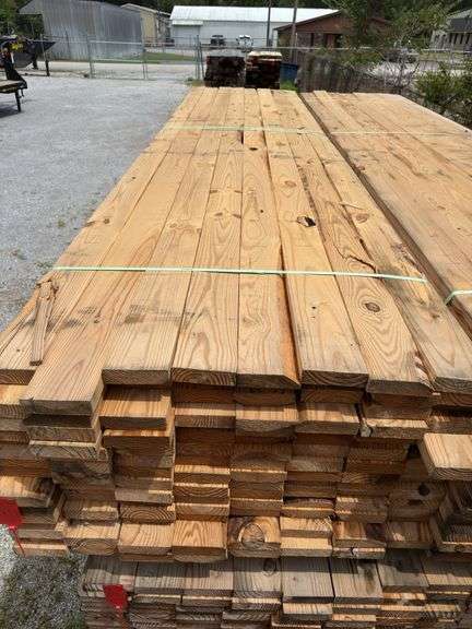 (128) 2 x 6 - 16ft Construction/Framing Lumber image