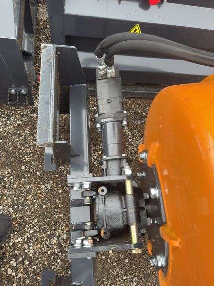 Skidsteer 65gpm Concrete Mixer Roller - 367lbs