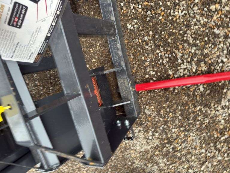 Skidsteer Bale Spear - 2500lb Capacity