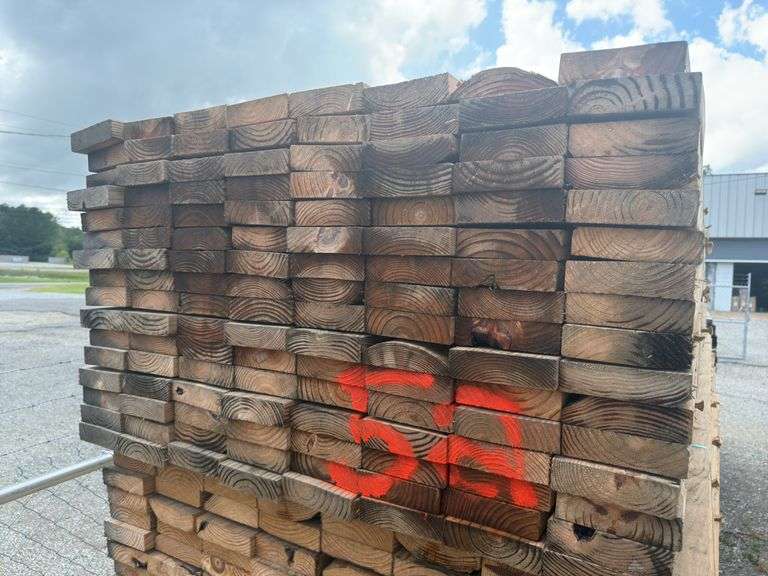 (128) 2 x 6 - 10ft Construction/Framing Lumber