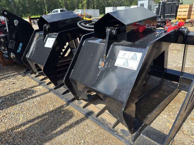 Future Skidsteer Hollow Wood Grabber - 44in Opening-72in Width