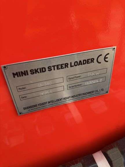 Youert  YOU-380 Mini Skidsteer Loader