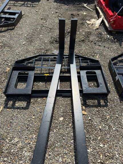 Future - Skid Steer Forks