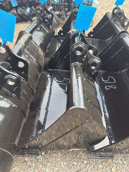 Youert 23.5 IN Mini Excavator Bucket - Fits 1 -2 Ton
