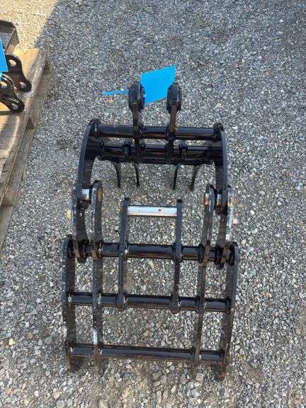 Youert 12in Wide Mini Excavator Wood Grabber - Fits 1-2 Ton