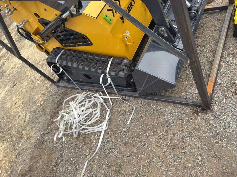 Youert  YOU-380 Mini Skidsteer Loader