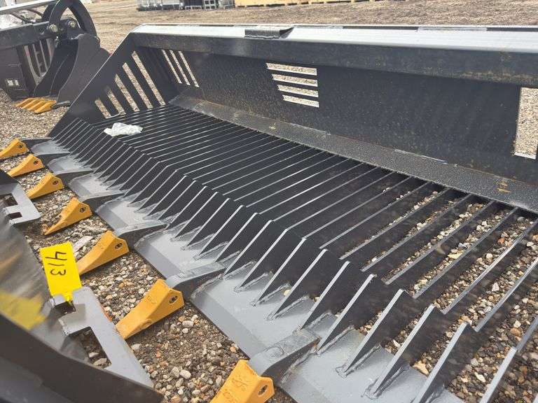 Skidsteer 84in Rock Bucket - 0.46m³ Capacity