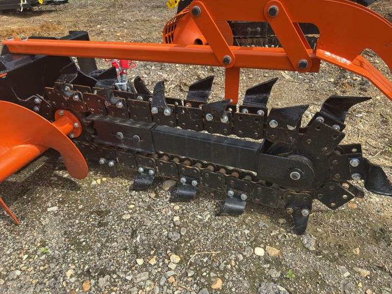 Future - D39F Skidsteer Trencher