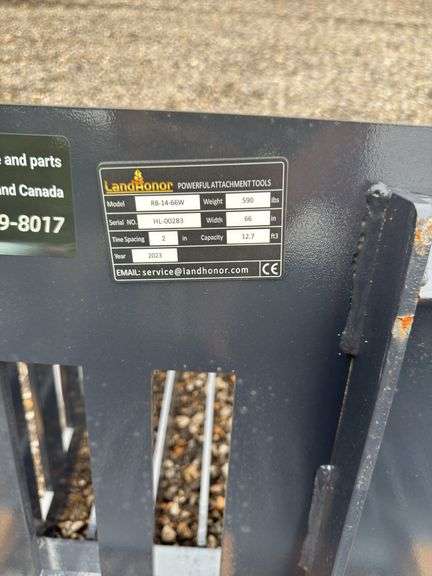 Skidsteer 66in Rock Bucket - 0.36m³ Capacity