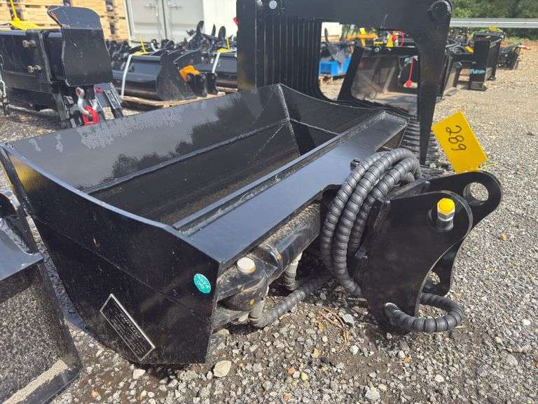 Future - FT-D3T Excavator Bucket - Fits CAT 3-5 Ton