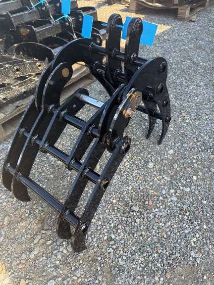 Youert 12in Wide Mini Excavator Wood Grabber - Fits 1-2 Ton