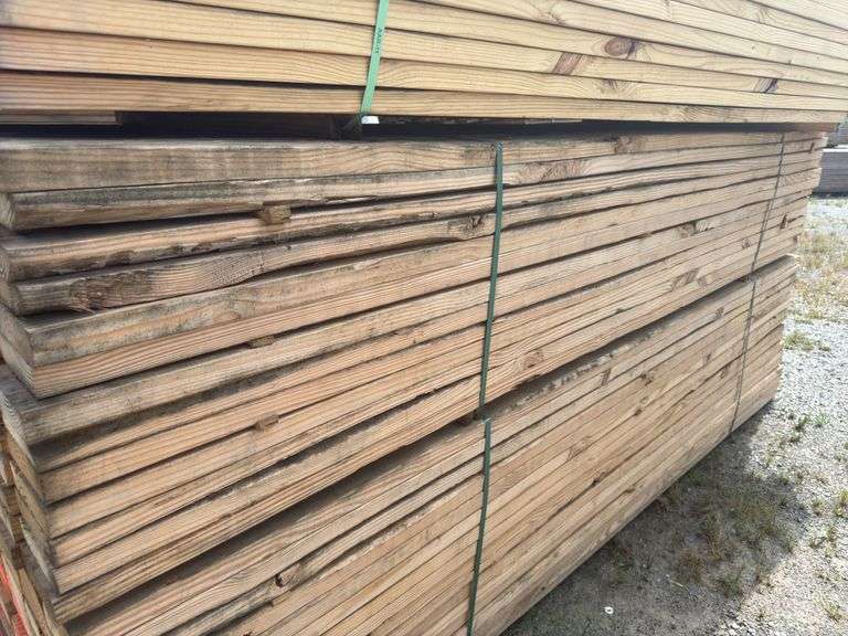 (104) 2 x 6 - 10ft Construction/Framing Lumber image